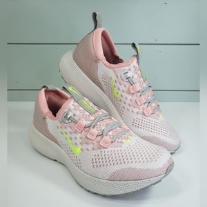 Nike React Escape Run FlyKnit Pink Oxford Volt Running Sneakers size Women's 8